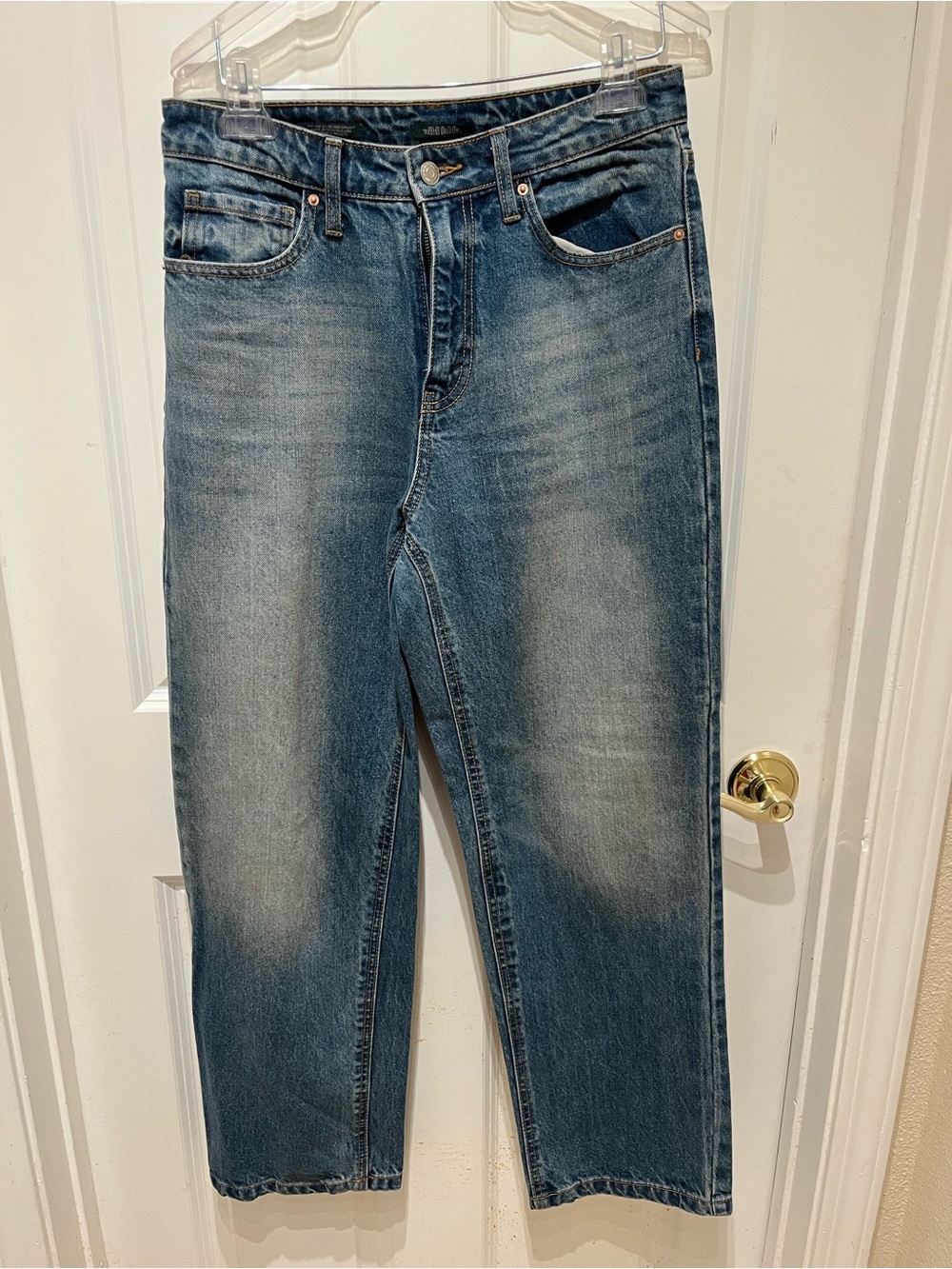 NWOT Wild Fable High-Rise 90’s Relaxed Straight Jeans in Medium Fade Wash size 8